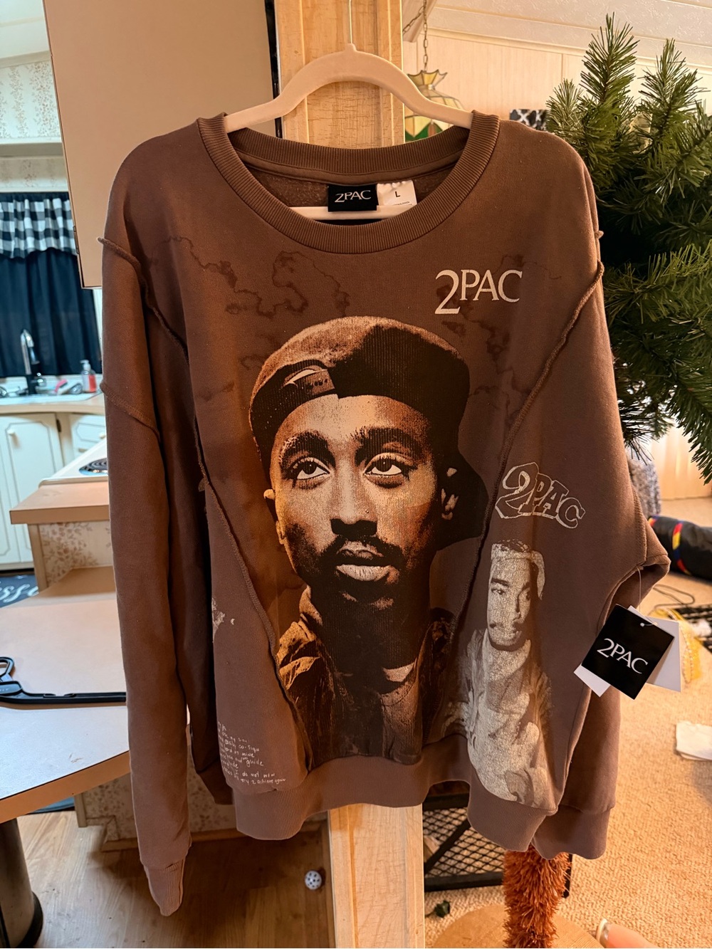 2Pac Graphic Crewneck Sweatshirt